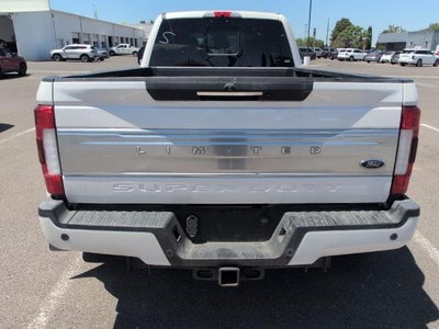 2018 Ford Super Duty F-450 DRW Limited 4WD Crew Cab 8' Box