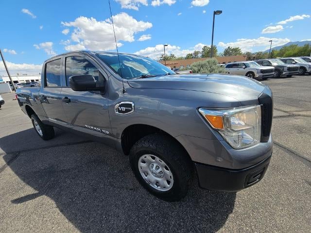 2018 Nissan Titan XD 4x4 Gas Crew Cab S