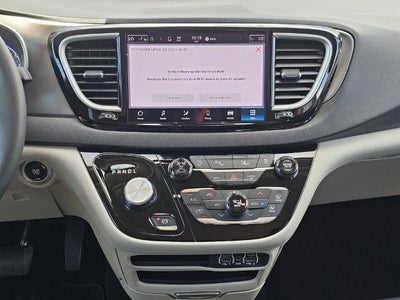 2024 Chrysler Pacifica Touring L FWD