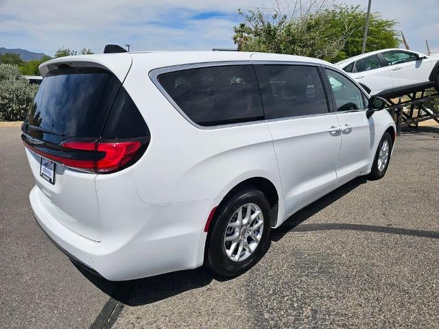 2024 Chrysler Pacifica Touring L FWD