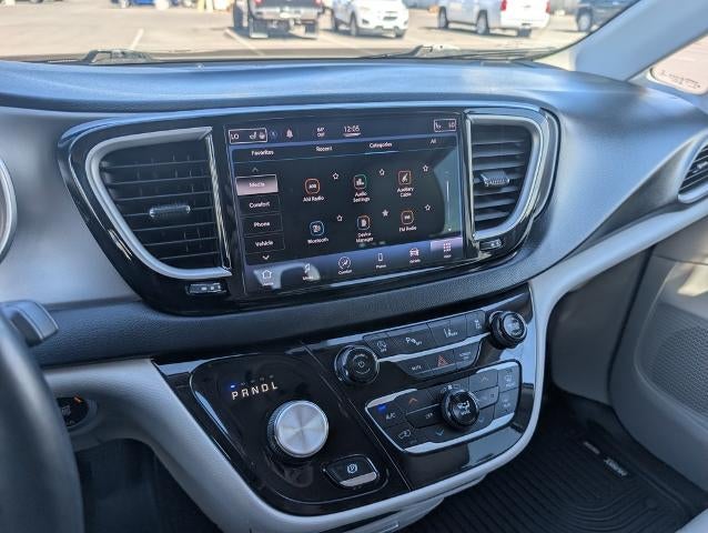 2021 Chrysler Pacifica Touring L FWD