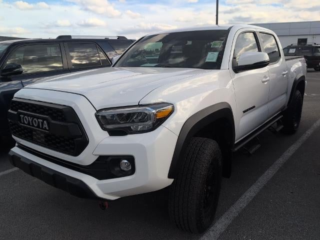 2023 Toyota Tacoma 4WD 4WD SR Double Cab 5' Bed V6 AT (GS)