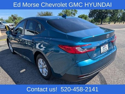 2025 Toyota Camry LE AWD (Natl)