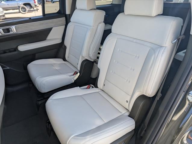 2025 Hyundai SANTA FE Calligraphy FWD