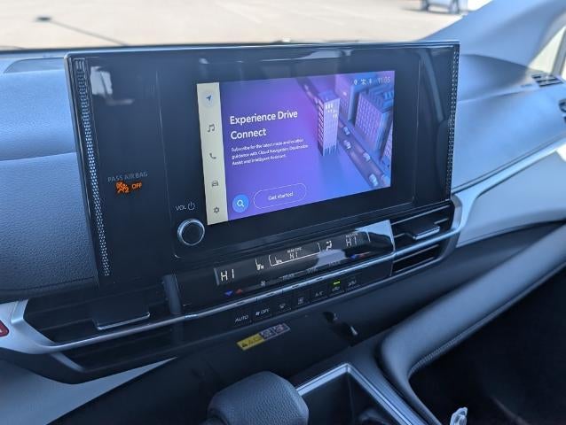 2025 Toyota Sienna LE AWD 8-Passenger (Natl)