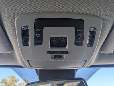 2025 Toyota Sienna LE AWD 8-Passenger (Natl)