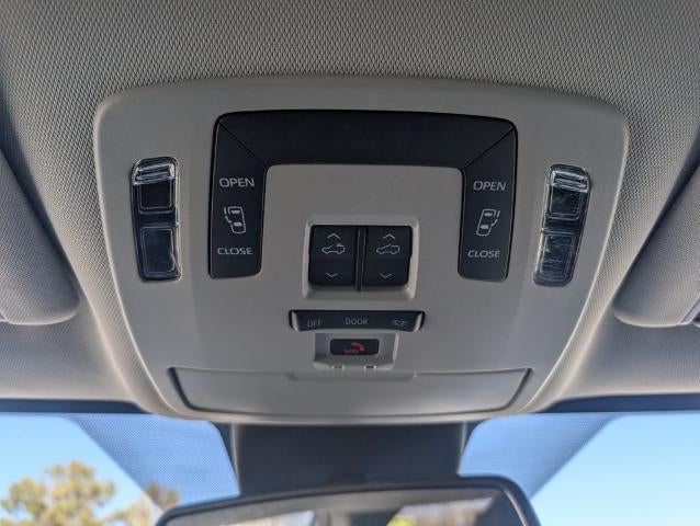 2025 Toyota Sienna LE AWD 8-Passenger (Natl)