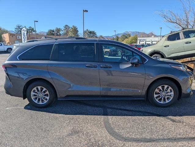 2025 Toyota Sienna LE AWD 8-Passenger (Natl)