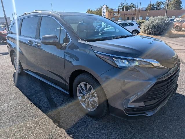 2025 Toyota Sienna LE AWD 8-Passenger (Natl)