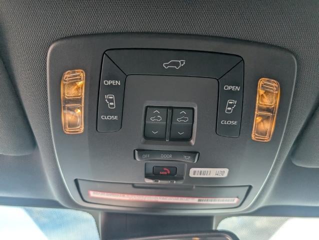 2023 Toyota Sienna Woodland Edition AWD 7-Passenger (Natl)