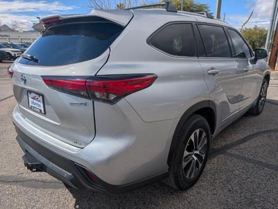 2022 Toyota Highlander Hybrid XLE FWD (Natl)
