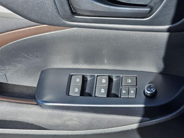 2018 Toyota Highlander LE I4 FWD (Natl)