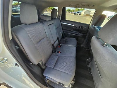 2018 Toyota Highlander LE I4 FWD (Natl)
