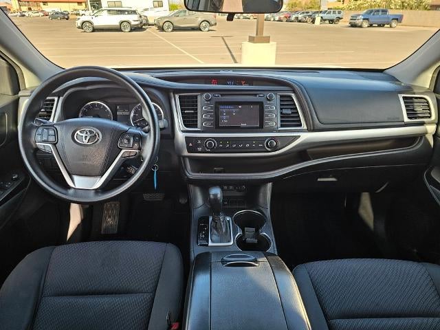 2018 Toyota Highlander LE I4 FWD (Natl)