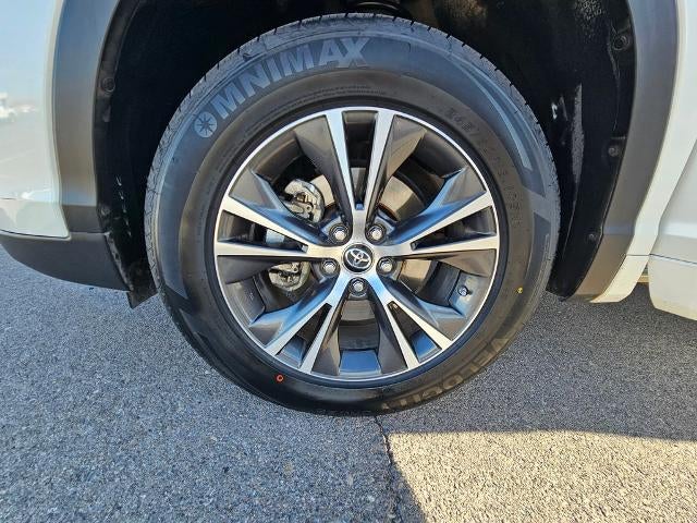 2018 Toyota Highlander LE I4 FWD (Natl)