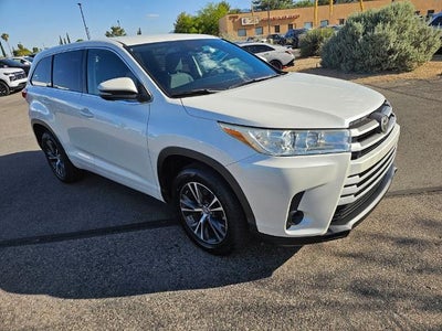 2018 Toyota Highlander LE I4 FWD (Natl)