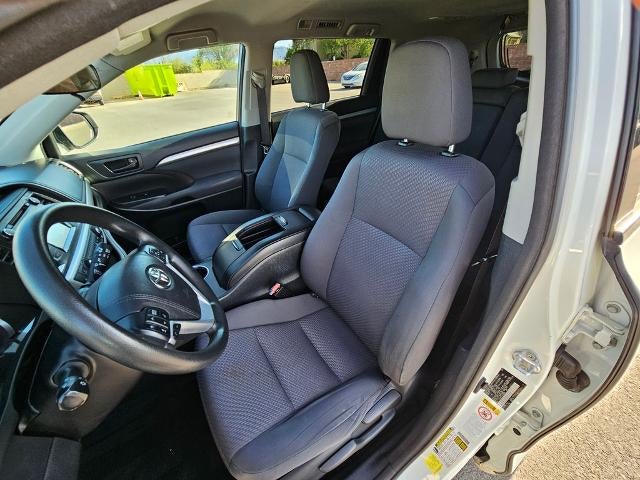 2018 Toyota Highlander LE I4 FWD (Natl)