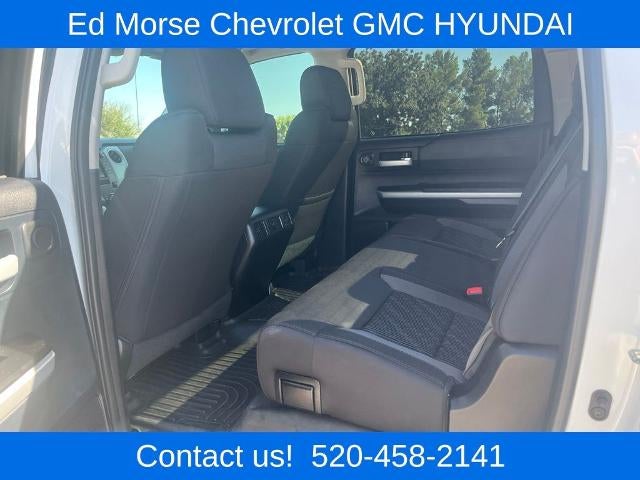 2015 Toyota Tundra 4WD Truck 4WD CrewMax Short Bed 5.7L FFV SR5 (SE)