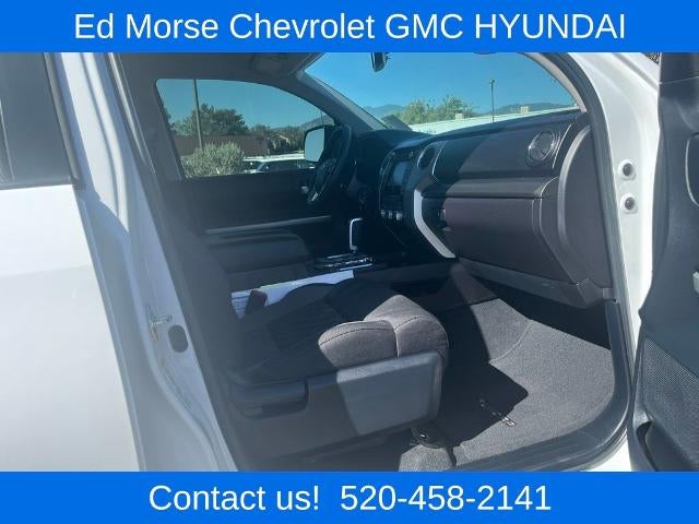 2015 Toyota Tundra 4WD Truck 4WD CrewMax Short Bed 5.7L FFV SR5 (SE)