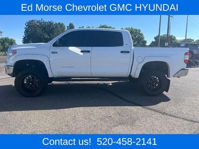 2015 Toyota Tundra 4WD Truck 4WD CrewMax Short Bed 5.7L FFV SR5 (SE)
