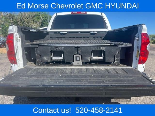 2015 Toyota Tundra 4WD Truck 4WD CrewMax Short Bed 5.7L FFV SR5 (SE)