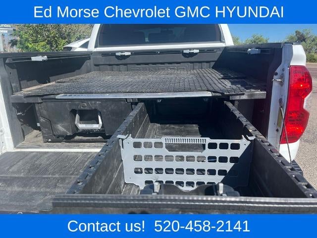 2015 Toyota Tundra 4WD Truck 4WD CrewMax Short Bed 5.7L FFV SR5 (SE)