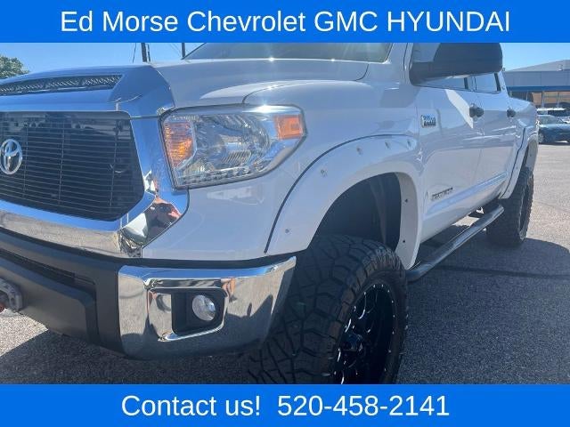 2015 Toyota Tundra 4WD Truck 4WD CrewMax Short Bed 5.7L FFV SR5 (SE)