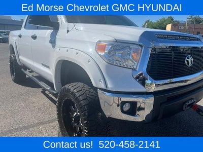 2015 Toyota Tundra 4WD Truck 4WD CrewMax Short Bed 5.7L FFV SR5 (SE)