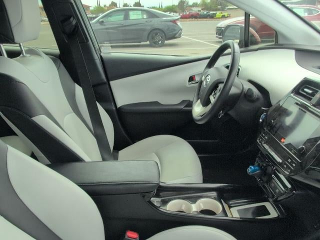 2017 Toyota Prius Four (Natl)