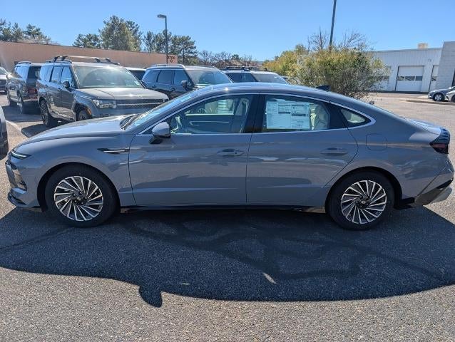 2026 Hyundai SONATA HYBRID SEL