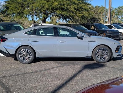 2026 Hyundai SONATA HYBRID SEL