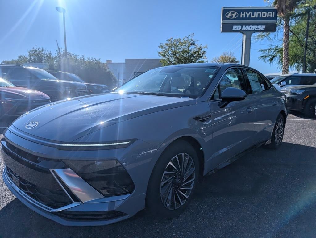 2026 Hyundai SONATA HYBRID SEL