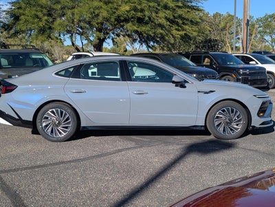 2026 Hyundai SONATA HYBRID SEL