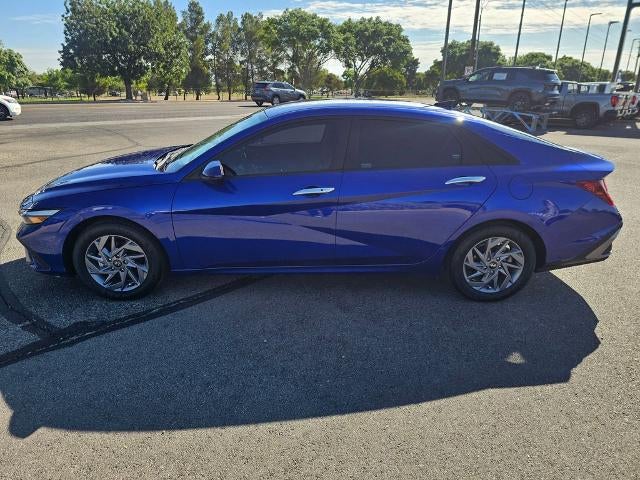 2024 Hyundai ELANTRA SEL IVT