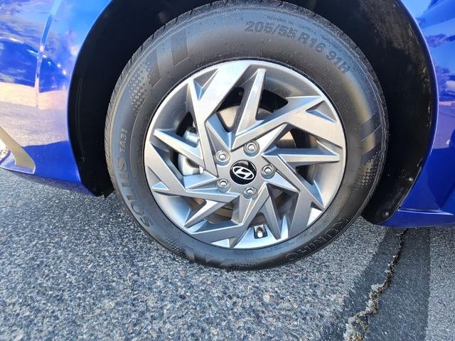 2024 Hyundai ELANTRA SEL IVT