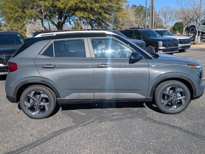 2026 Hyundai VENUE SEL W/Two-Tone Roof