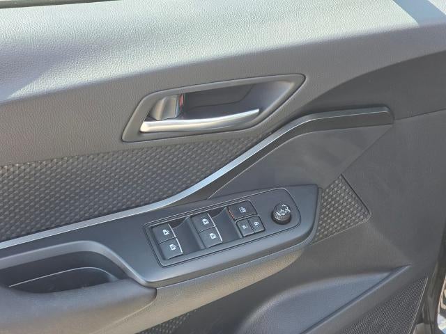 2018 Toyota C-HR XLE FWD (Natl)
